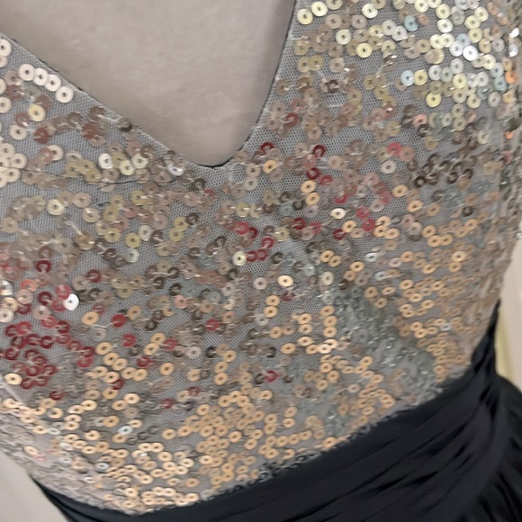 SOIEBLU Silver Sequin Navy Blue Chiffon Formal Metallic V-neckline Dress NWOT - Picture 7 of 9